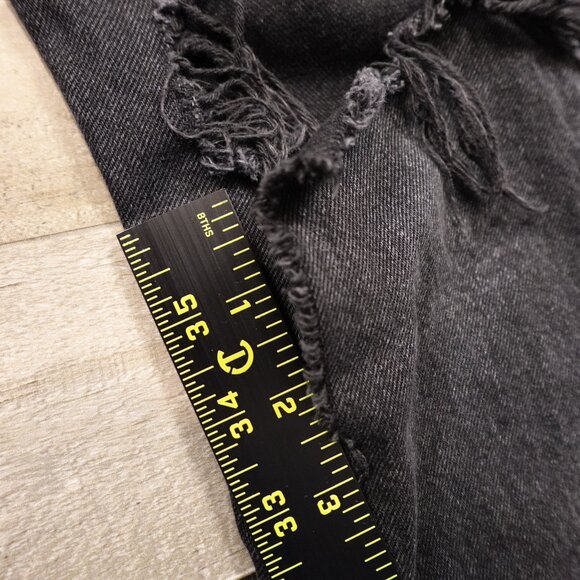 Levi’s Premium Wedgie Straight Jeans Women’s 28 Black Distressed Denim - Picture 16 of 16